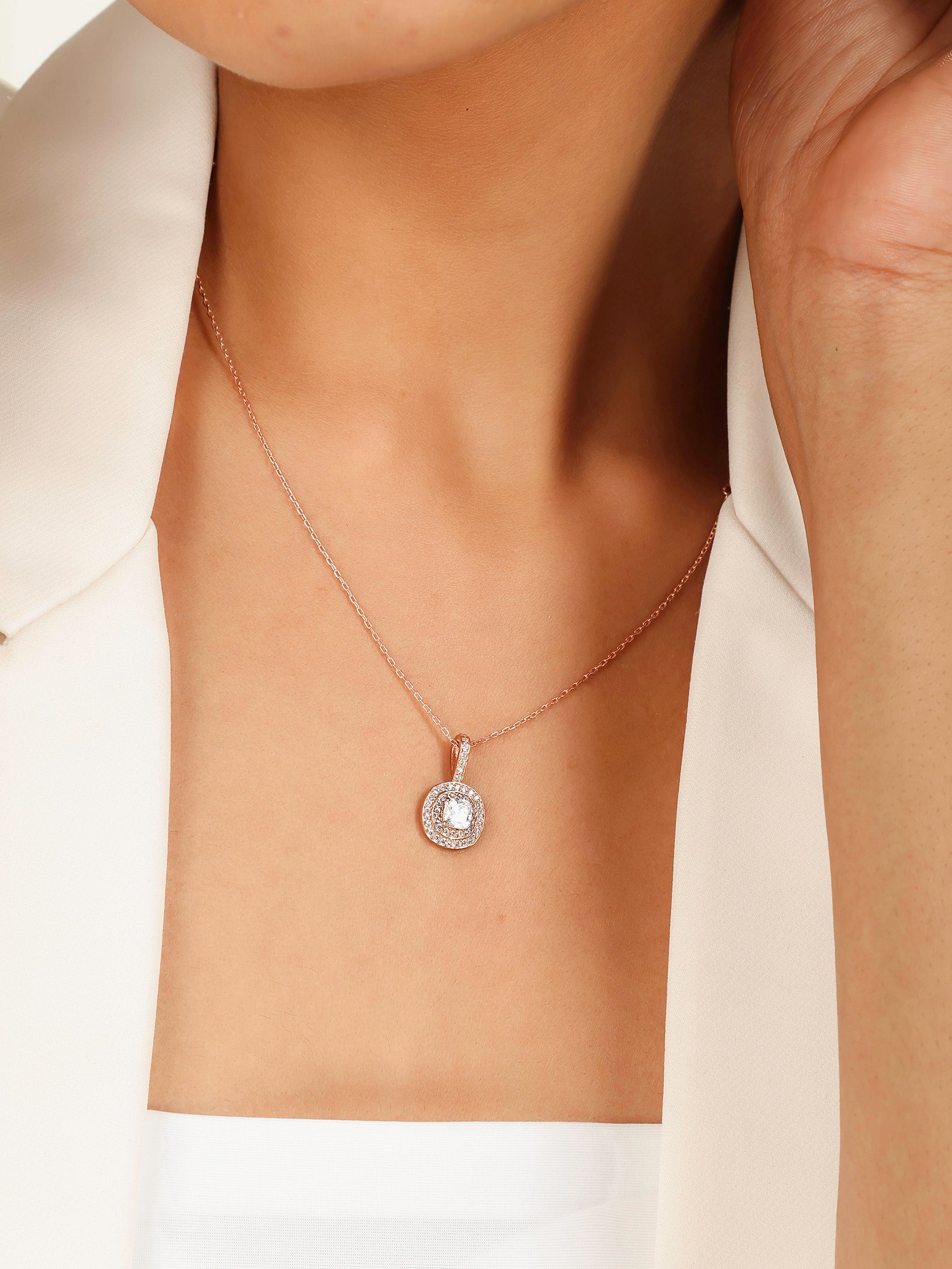 Prestigious Solitaire Pendant With Chain, Hallmarked 925 Sterling Silver - sitabo