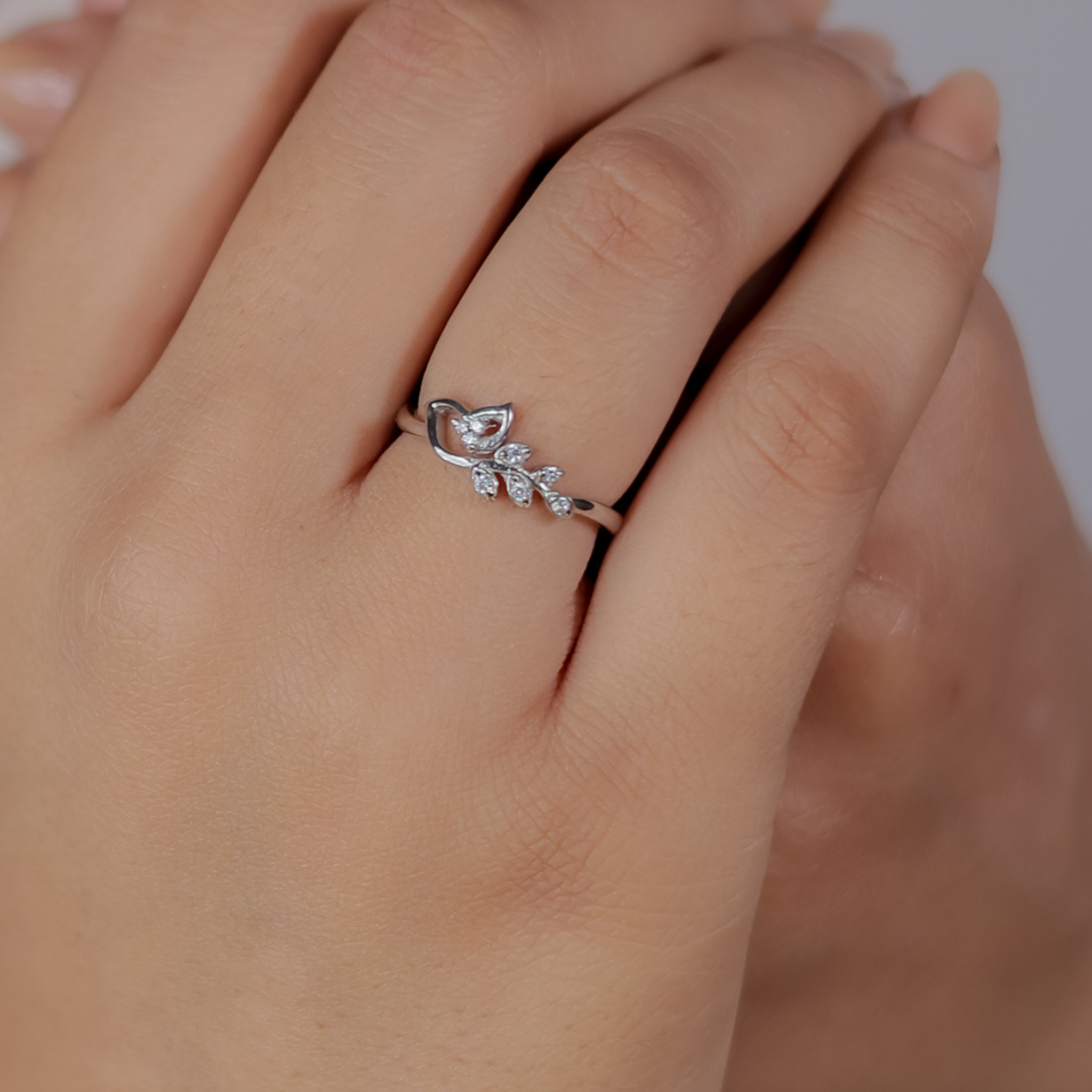 Petals And Leaves Pattern Ring- Hallmarked 925 Sterling Silver White Gold