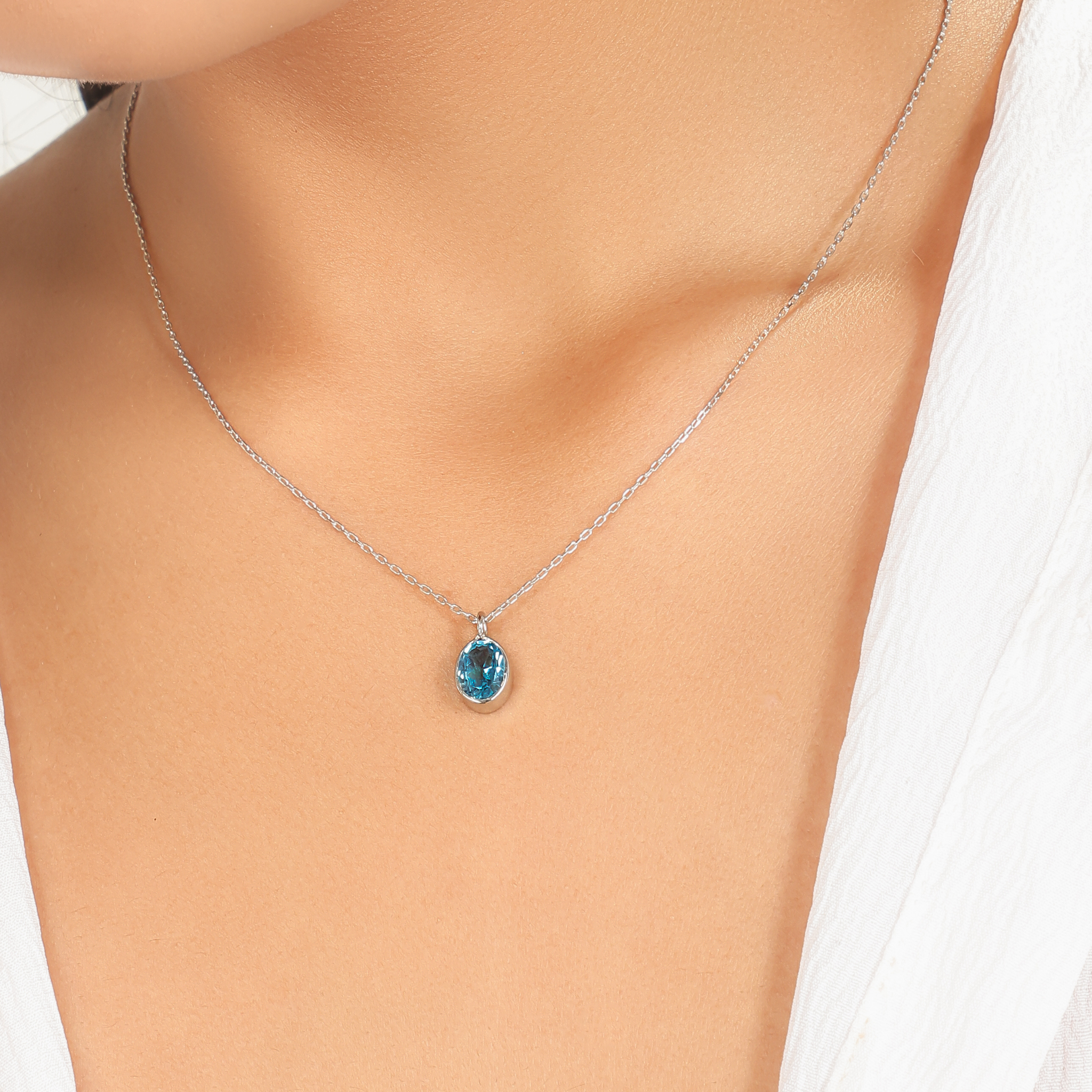 Blue Topaz Pendant With Necklace, Hallmarked 925 Sterling Silver sterlyn 925